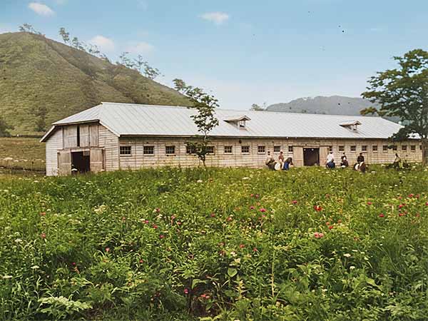 外山御料牧場(過去と現在)