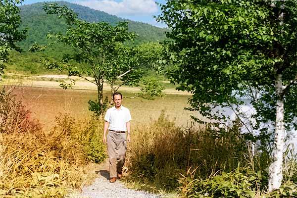 1967.8.27 岩洞湖畔にて