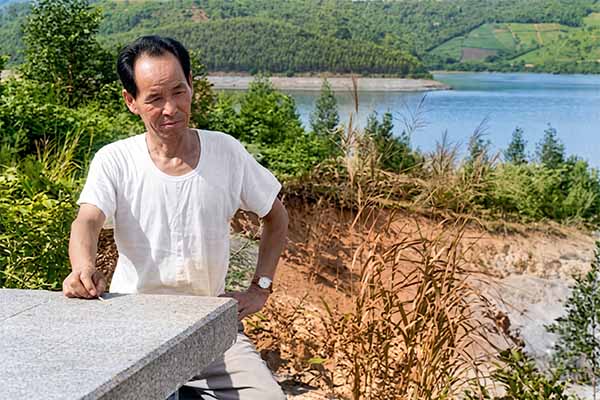 1967.8.27 岩洞湖畔にて